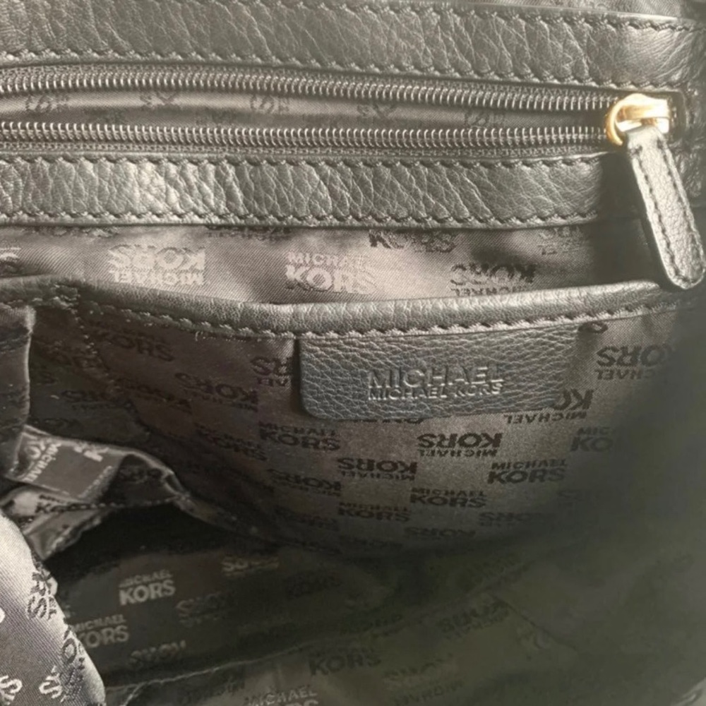 NWT Michael Kors Black Leather Shoulder Tote - Picture 6 of 9